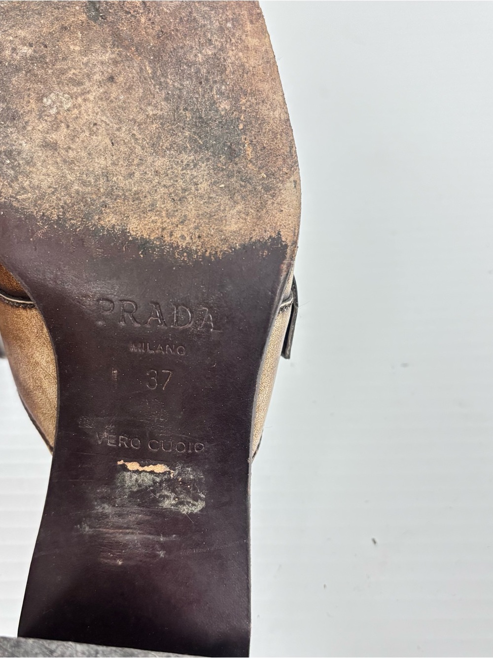 Ladies Prada low heel mule. Size 7 - Picture 6 of 8